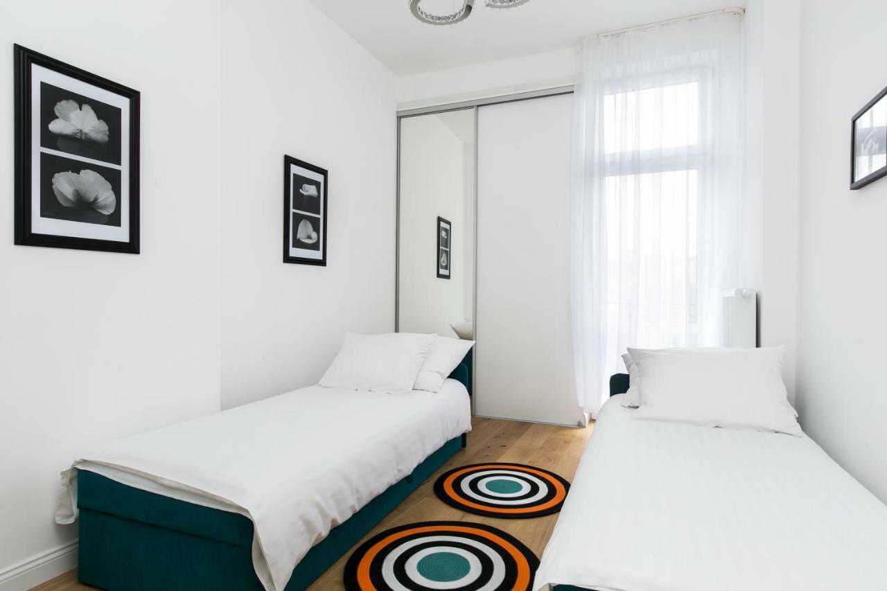 Old Town Cristal Apartment By Otium Krakow Bagian luar foto