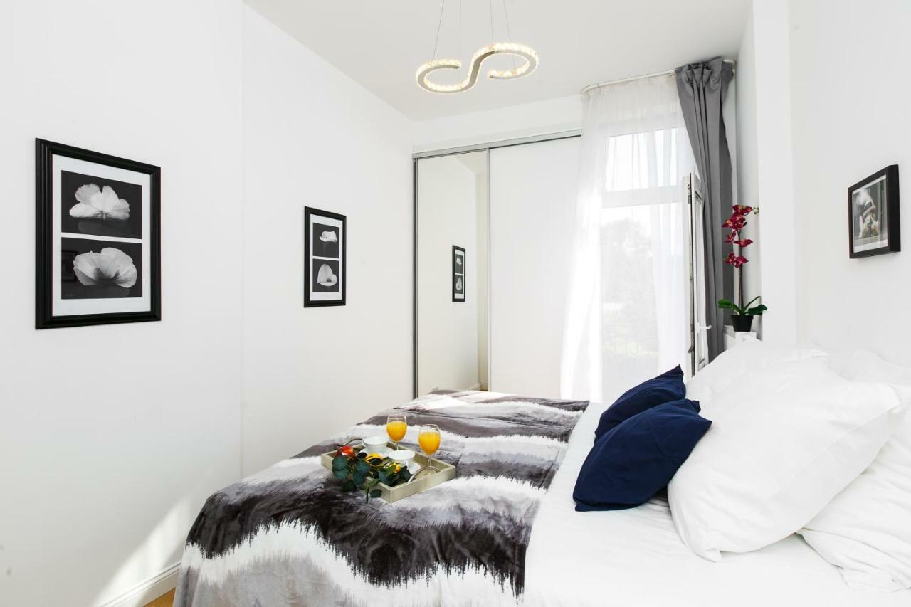 Old Town Cristal Apartment By Otium Krakow Bagian luar foto